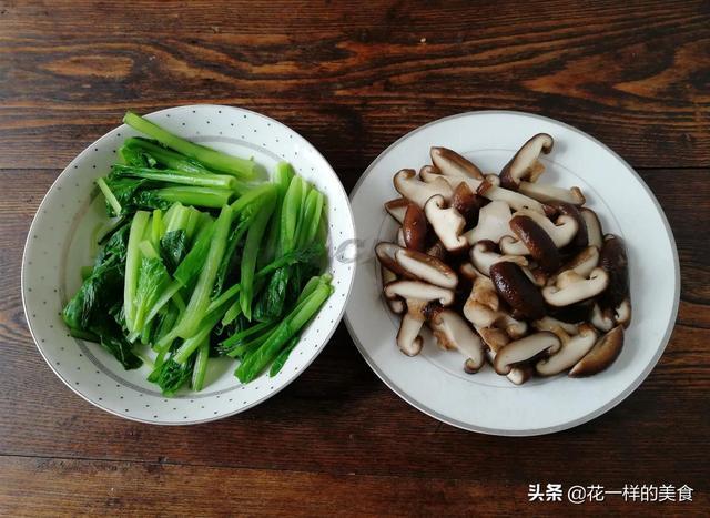 小白菜怎么做好吃家常菜（家常白菜怎么炒）-第5张图片