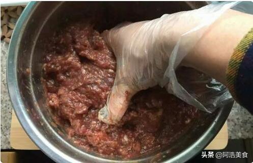 小炒牛肉怎么做好吃又嫩视频（炒牛肉怎么炒才能又好吃又嫩视频）-第5张图片