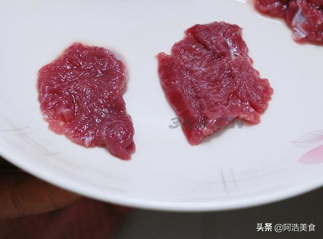 小炒牛肉怎么做好吃又嫩视频（炒牛肉怎么炒才能又好吃又嫩视频）-第6张图片