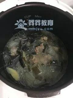 冬瓜海带排骨汤的做法家常窍门（冬瓜炖豆腐的家常做法窍门）-第12张图片