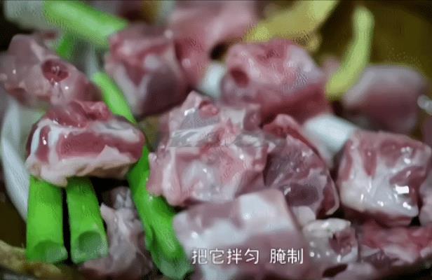 糖醋排骨的简单做法步骤（糖醋排骨的制作过程）-第3张图片